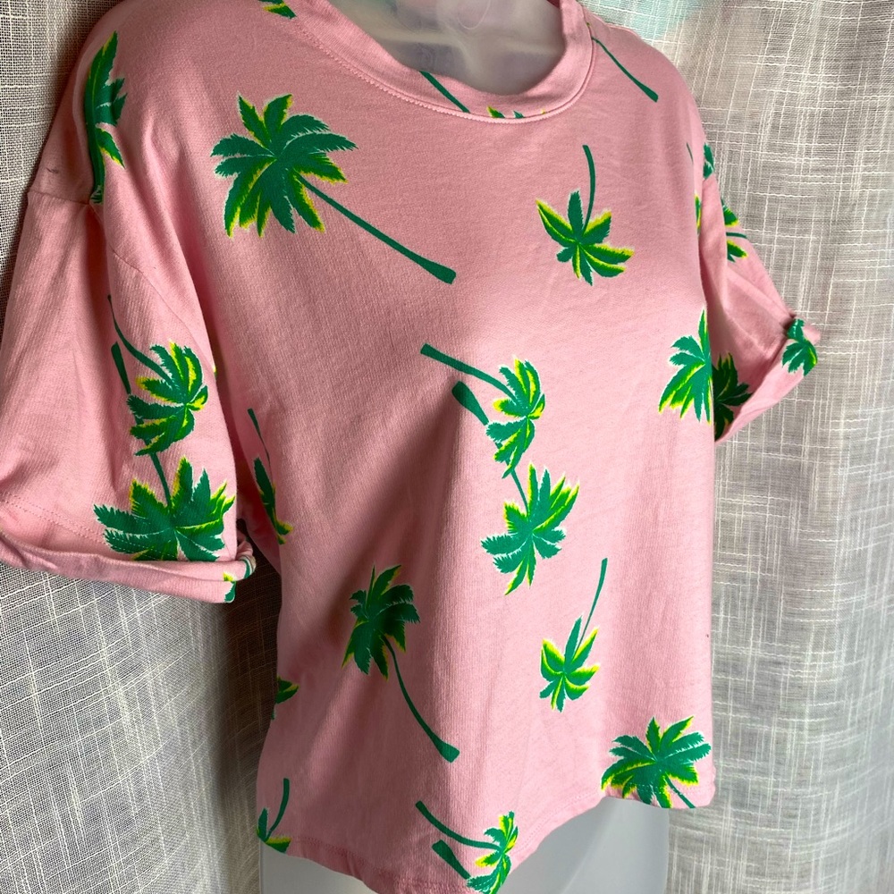 Forever 21 | Pink Palm Crop Graphic Tee